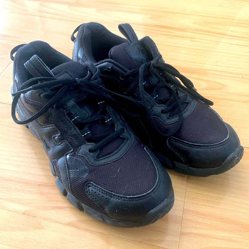Asics | Kids 5.5 Black Sneakers Running Shoes